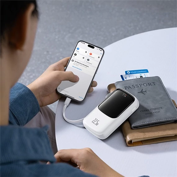 Baseus Qpow Pro+ gyorstöltő powerbank 10000 mAh 22.5W beépített USB-C kábel fehér (P10067101213-00)
